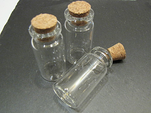 Glasflasche zum Befllen mit Korken, ca. 35x16mm
